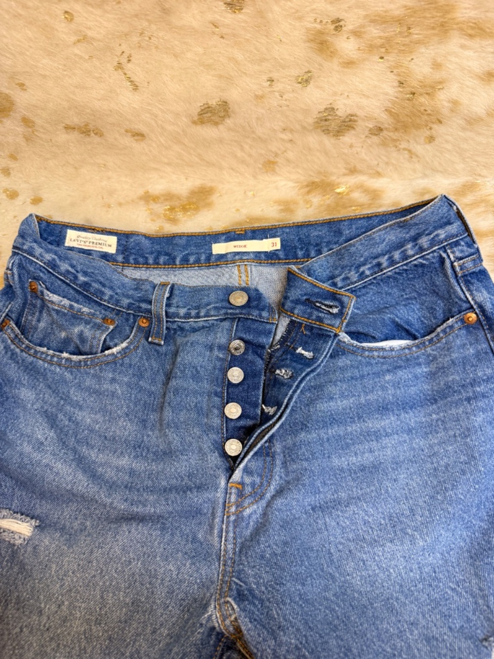 Levi’s Wedgie Fit Jeans Women’s 31 Distressed High Rise Button Fly Denim - Picture 5 of 12